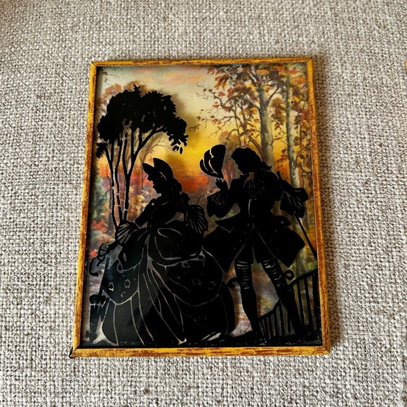 VTG | Courting Couple | Painted Silhouette | Frames - Picture 2 of 12